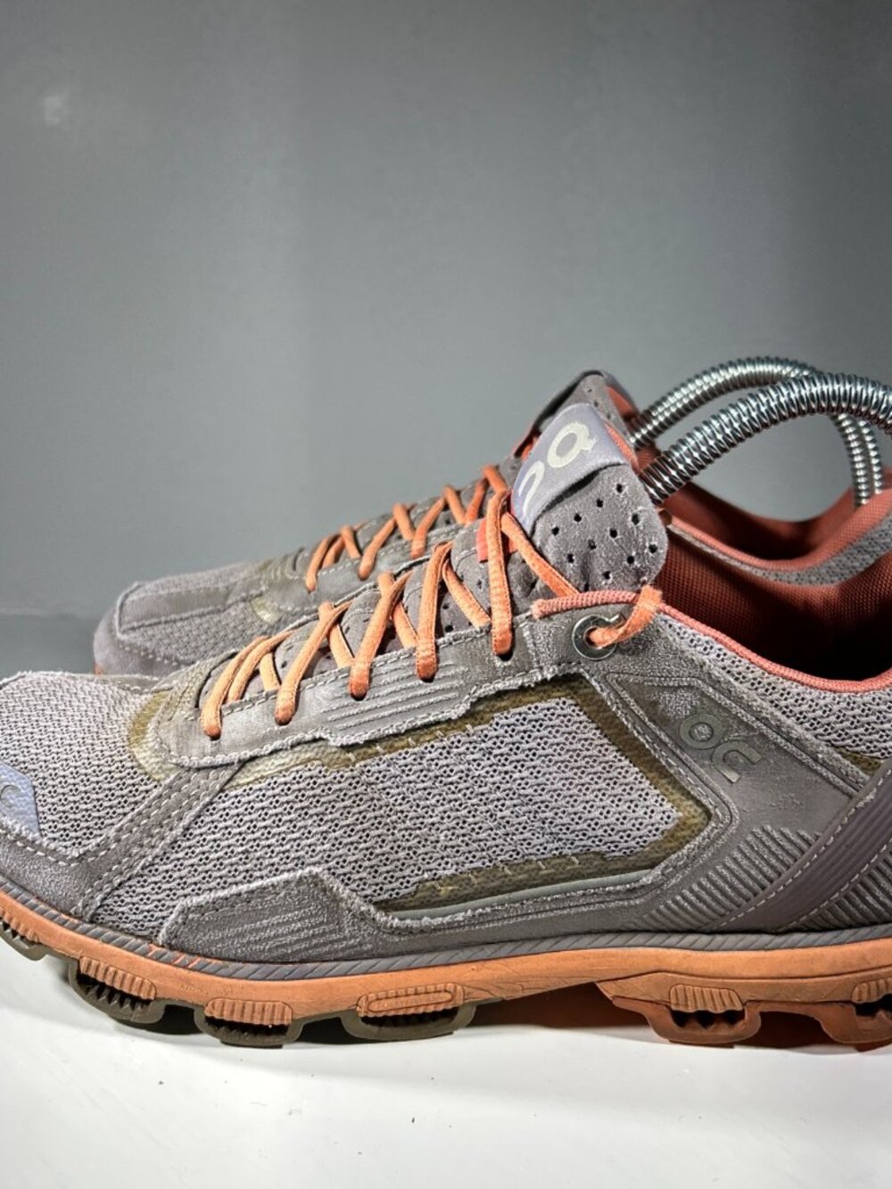 On Cloud Womens Running Shoes Size 7.5 Gray Orange Walking Gym Workout Training